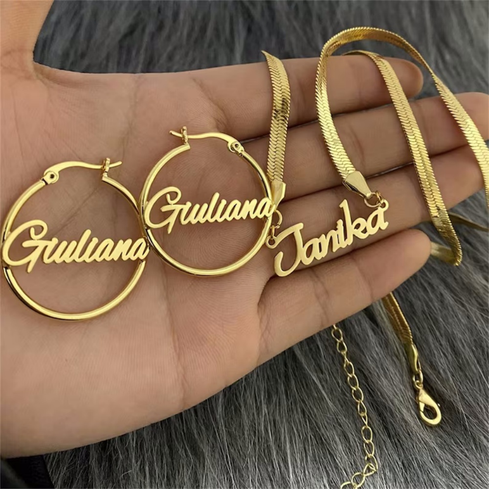 طقم مجوهرات لي تشي يتضمن قلادة - مراجعة Name Necklace Custom وسعره
