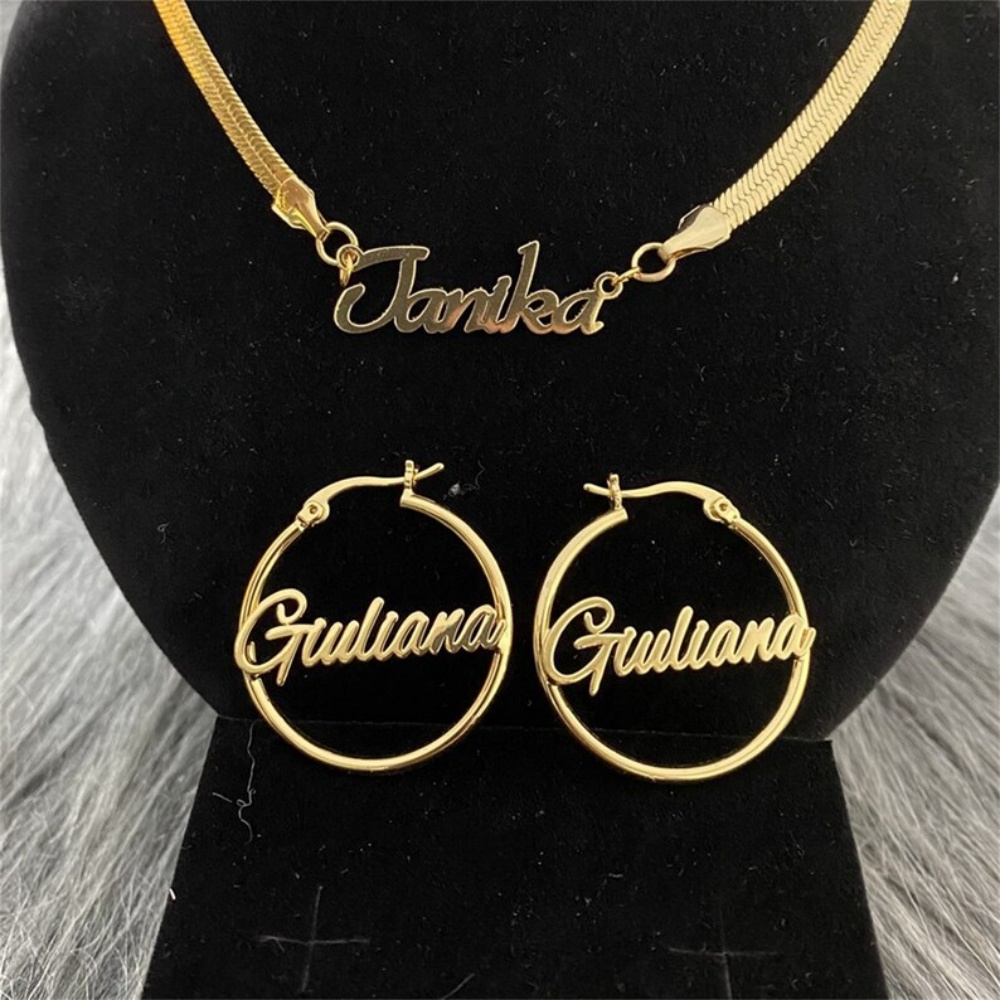 طقم مجوهرات لي تشي يتضمن قلادة - مراجعة Name Necklace Custom وسعره