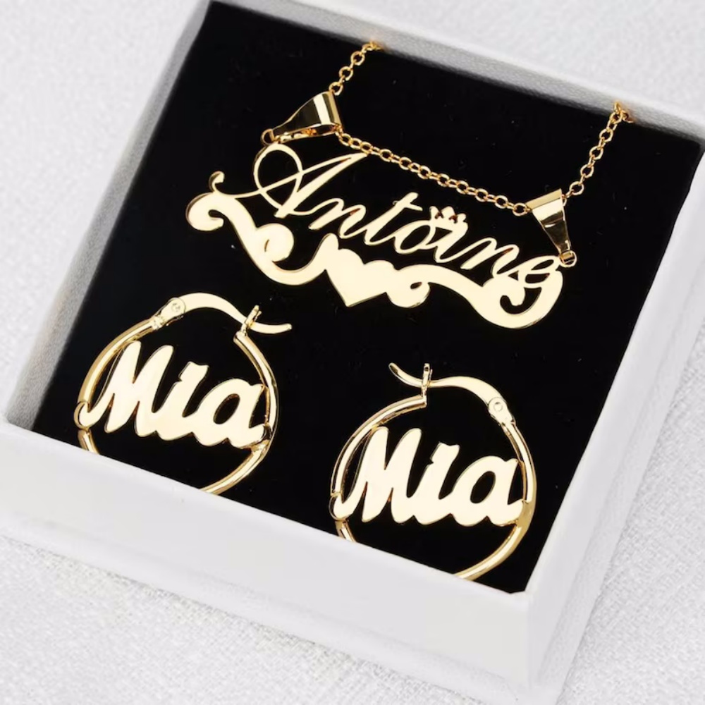 قلادة لي تشي المخصصة من الفولا - مراجعة Name Necklace Custom وسعره